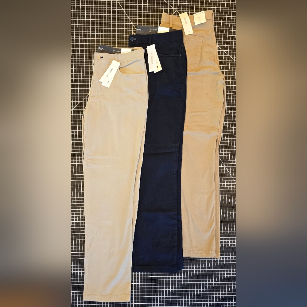 NWT Calvin Klein 36x32 Slim Fit Infinite Flex Waistband Trio - Picture 2 of 16